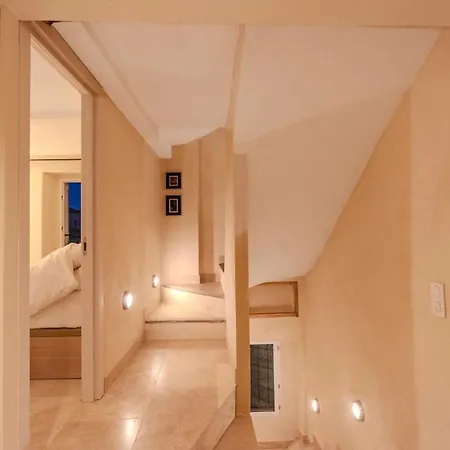 Exceptional Duplex For 5 Or 6 Guests With Sea And Market Views *