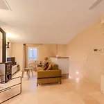 Exceptional Duplex For 5 Or 6 Guests With Sea And Market Views