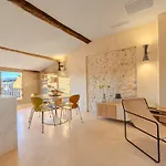 Exceptional Duplex For 5 Or 6 Guests With Sea And Market Views * Антиб