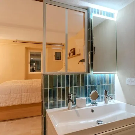 Exceptional Duplex For 5 Or 6 Guests With Sea And Market Views Appartamento *