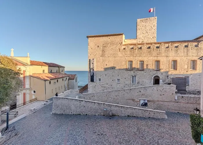 Апартаменты Exceptional Duplex For 5 Or 6 Guests With Sea And Market Views