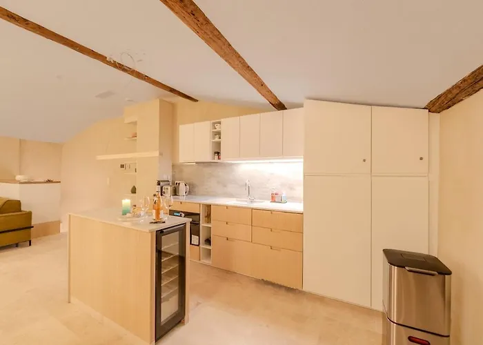 Exceptional Duplex For 5 Or 6 Guests With Sea And Market Views Апартаменты