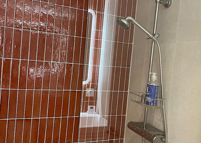 Exceptional Duplex For 5 Or 6 Guests With Sea And Market Views 昂蒂布